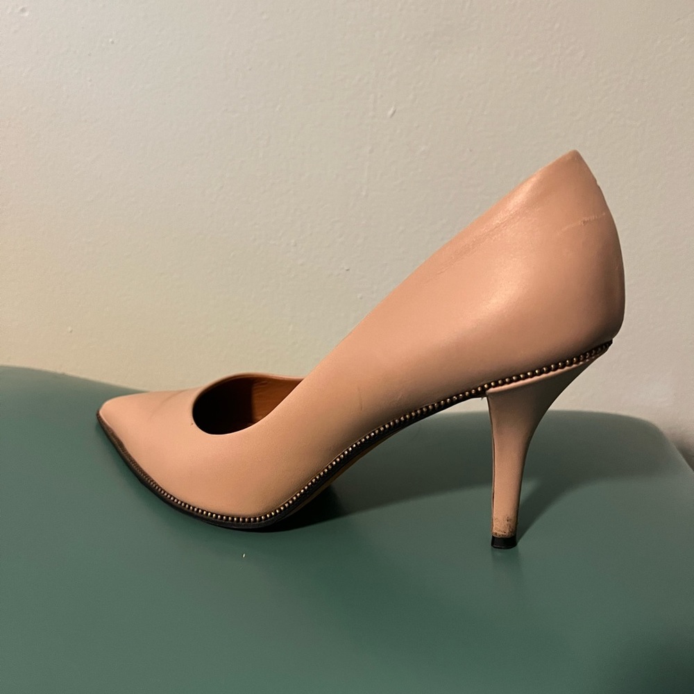 Beautiful Givenchy shoes size European size 38